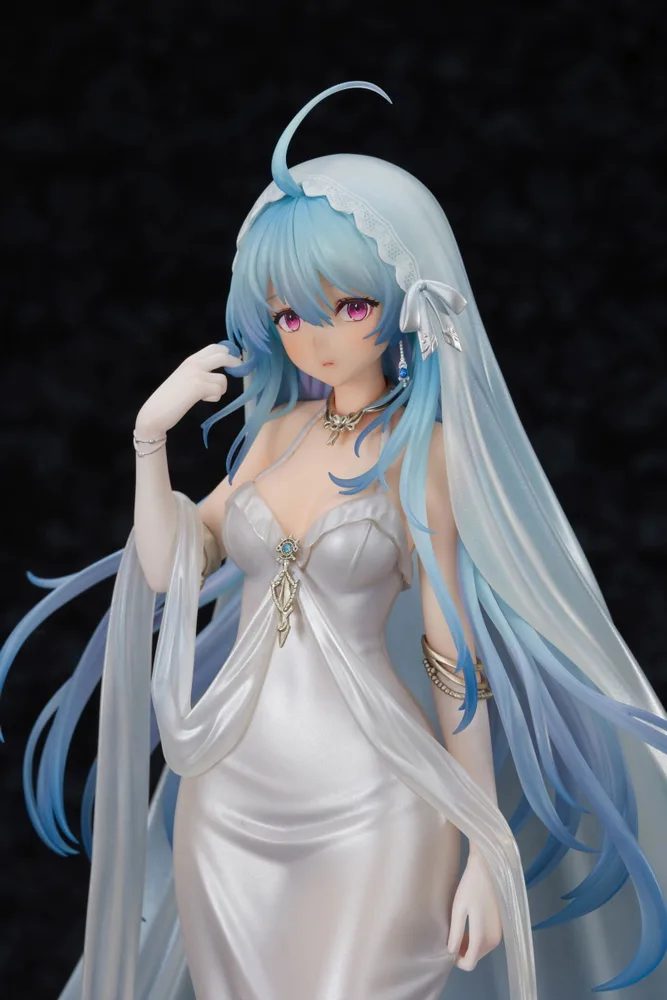 Azur Lane 1/7 Scale Pre-Painted Figure: Helena Miracle in White Ver.