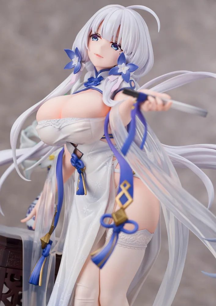 Azur Lane 1/7 Scale Pre-Painted Figure: Illustrious Maiden Lily's Radiance Ver.