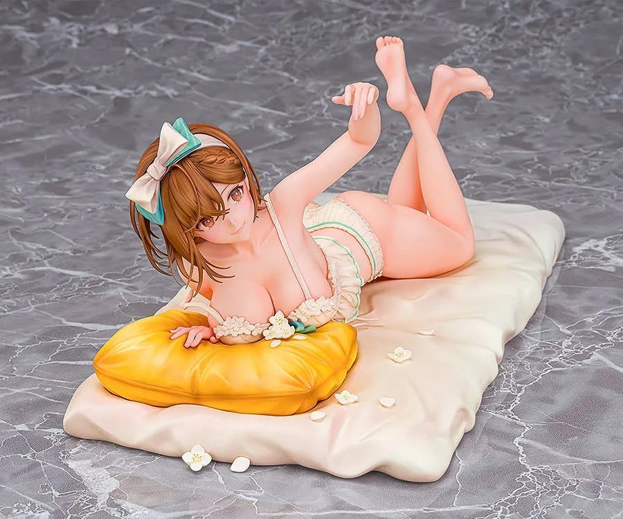 Azur Lane x Atelier Ryza 2 Collaboration 1/7 Scale Pre-Painted Figure: Reisalin Stout Late-Night Alchemist Ver.