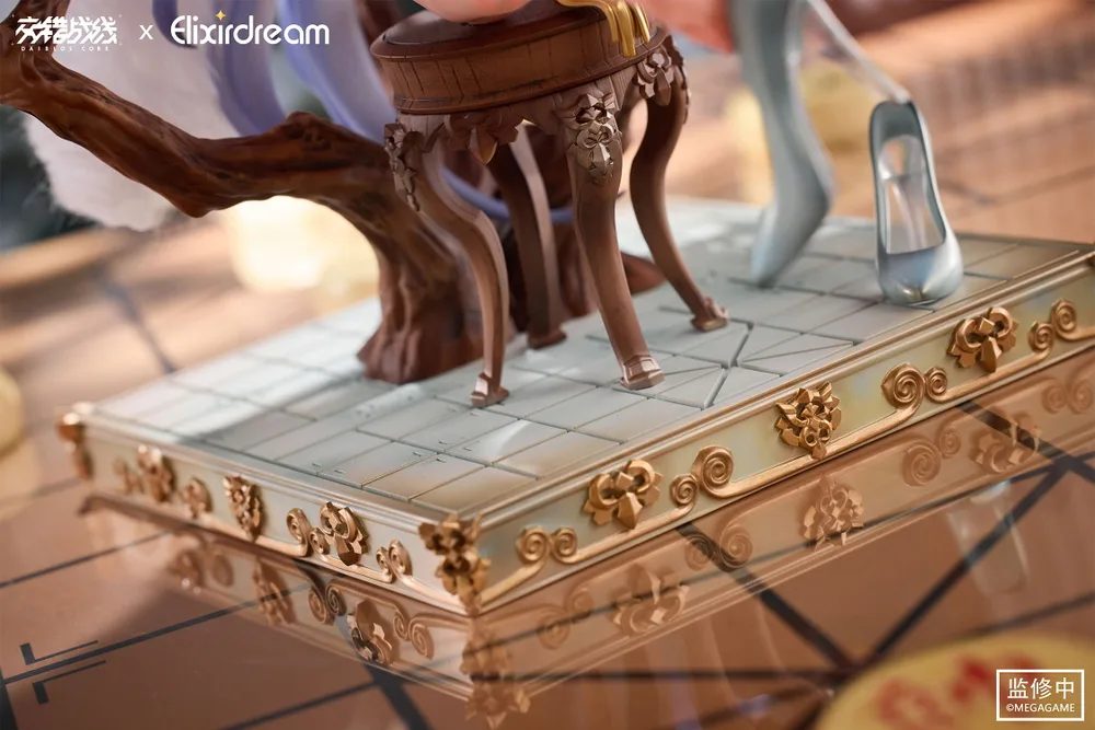 Daiblos Core 1/6 Scale Pre-Painted Figure: Zeus Chess Dream Ver.