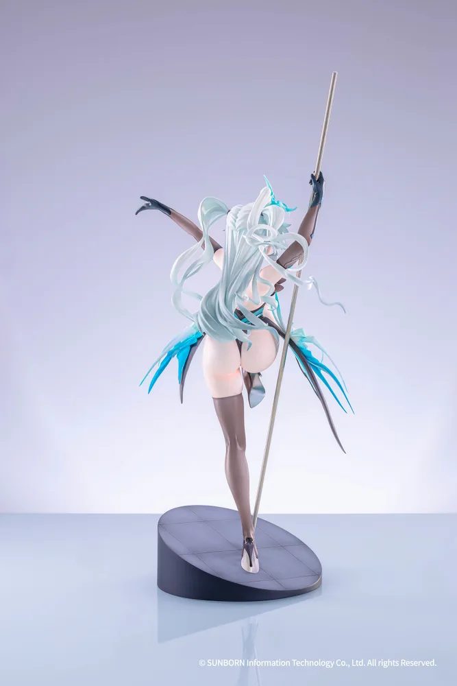 Girls' Frontline 1/7 Scale Pre-Painted Figure: PA-15 Light Treading Night Ver.