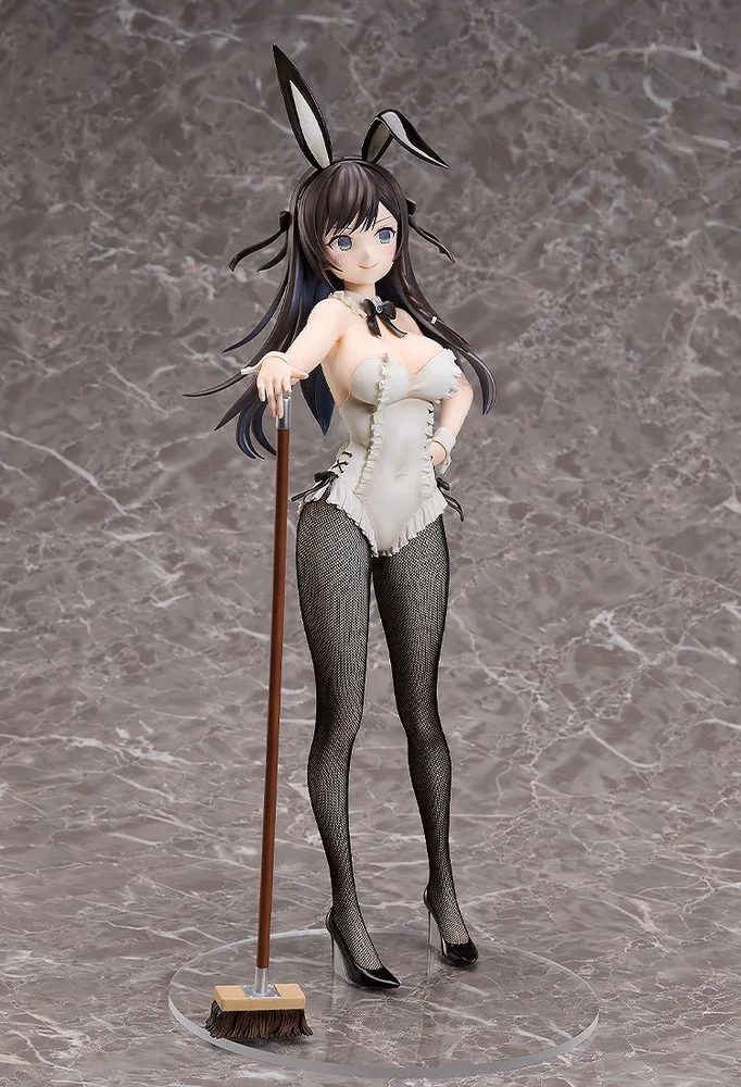 I May Be a Guild Receptionist, But I'll Solo Any Boss to Clock Out on Time 1/4 Scale Pre-Painted Figure: Alina Clover Bunny Ver.