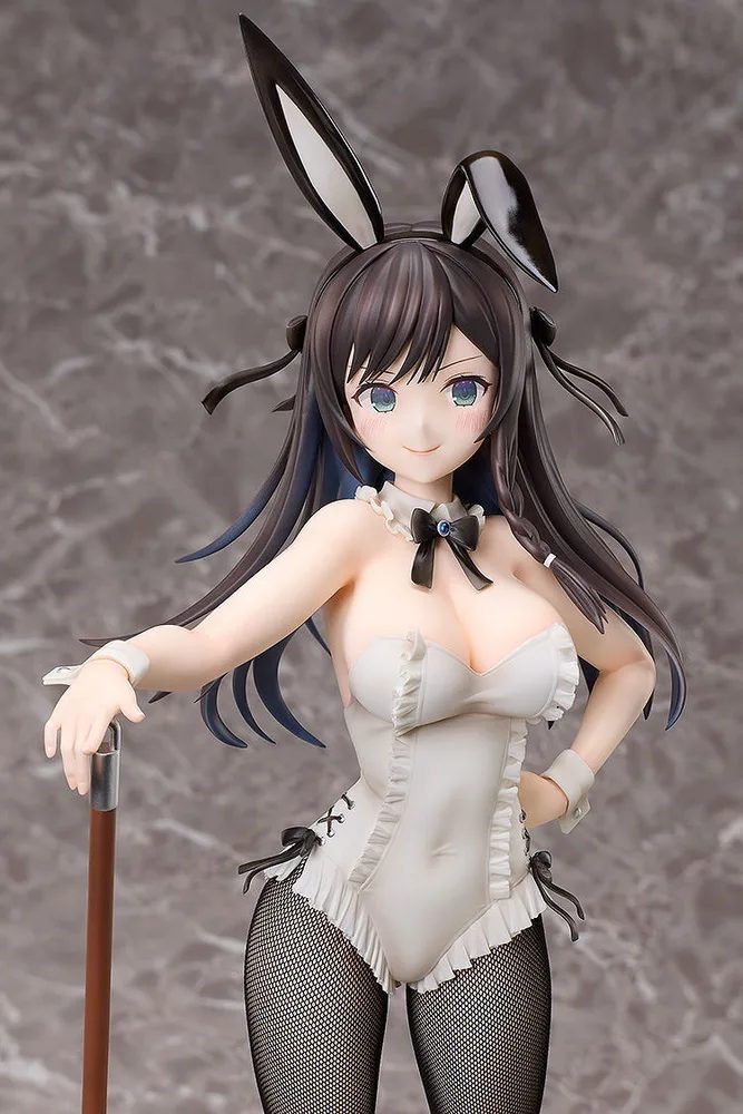 I May Be a Guild Receptionist, But I'll Solo Any Boss to Clock Out on Time 1/4 Scale Pre-Painted Figure: Alina Clover Bunny Ver.