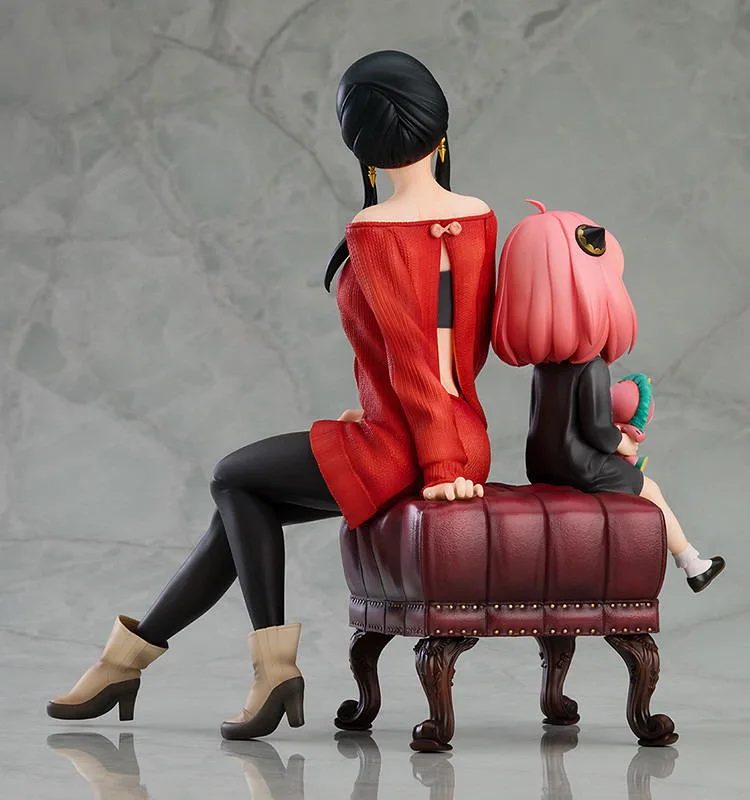 Spy x Family 1/7 Scale Pre-Painted Figure: Anya & Yor