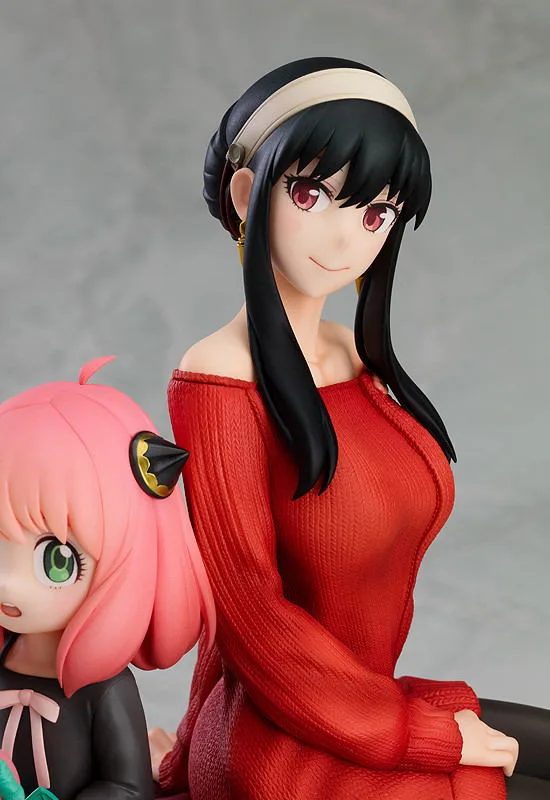 Spy x Family 1/7 Scale Pre-Painted Figure: Anya & Yor