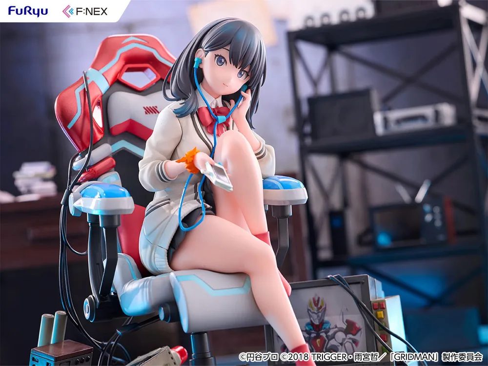 SSSS.Gridman 1/7 Scale Pre-Painted Figure: Takarada Rikka Gaming Chair Ver.