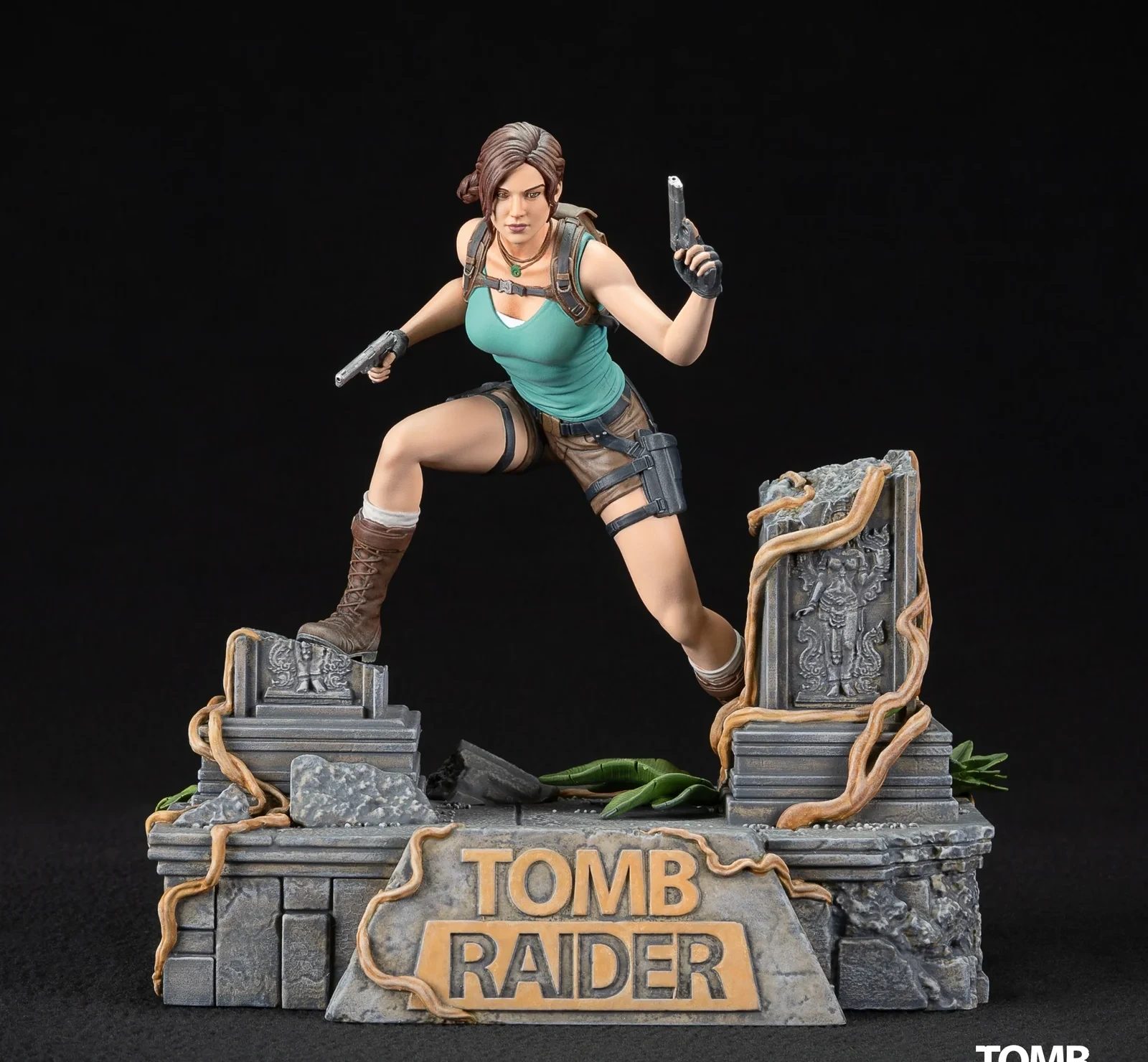 Tomb Raider: Lara Croft PVC Statue