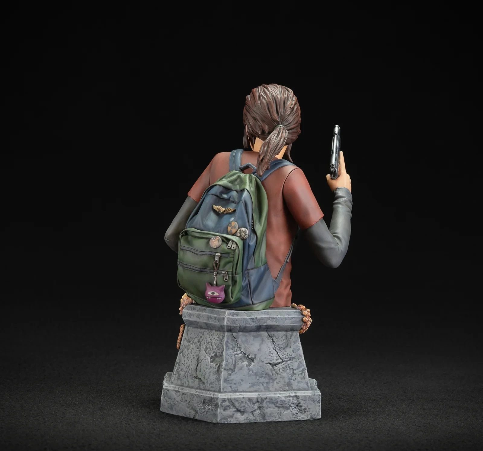 The Last of Us: Ellie with Handgun Bust