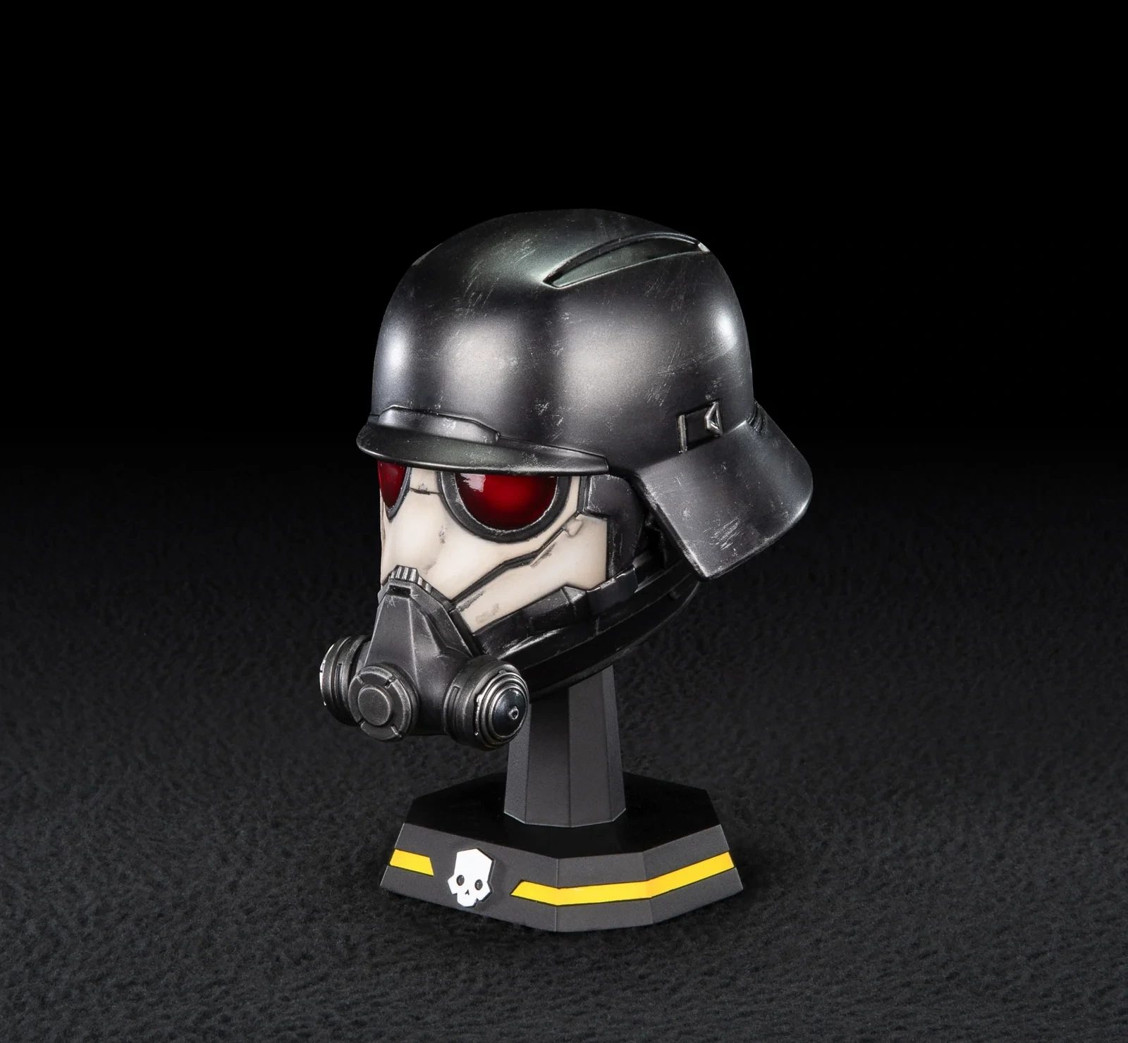 Helldivers 2: Field Chemist Helmet 1:4 Scale Replica