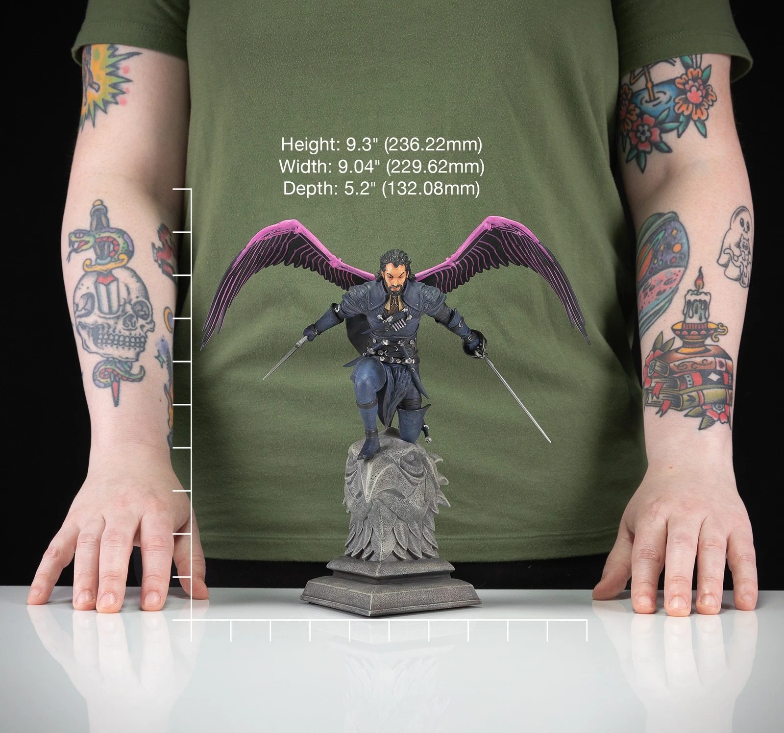 Dragon Age: The Veilguard Lucanis Dellamorte Statuette