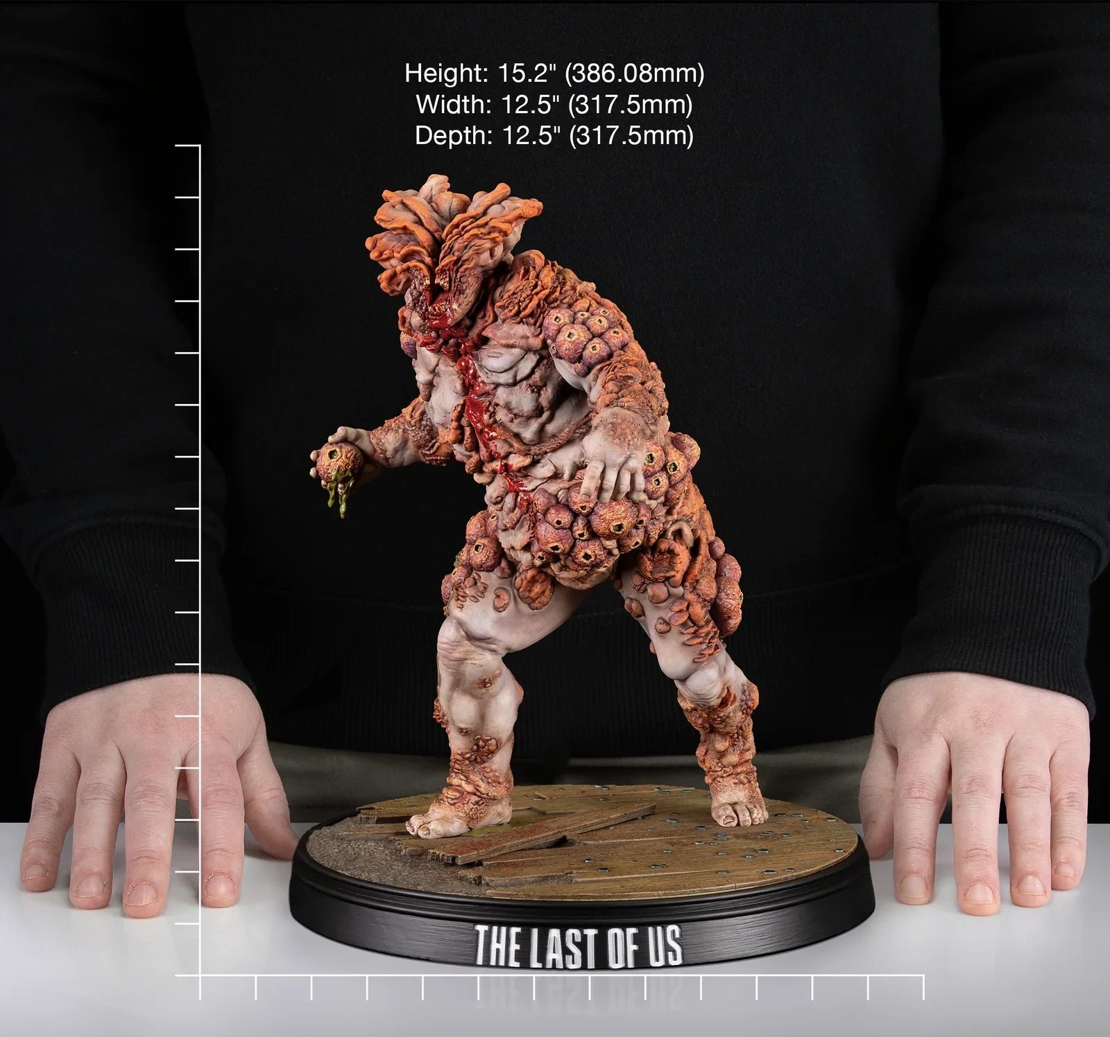 The Last of Us: Bloater Statue