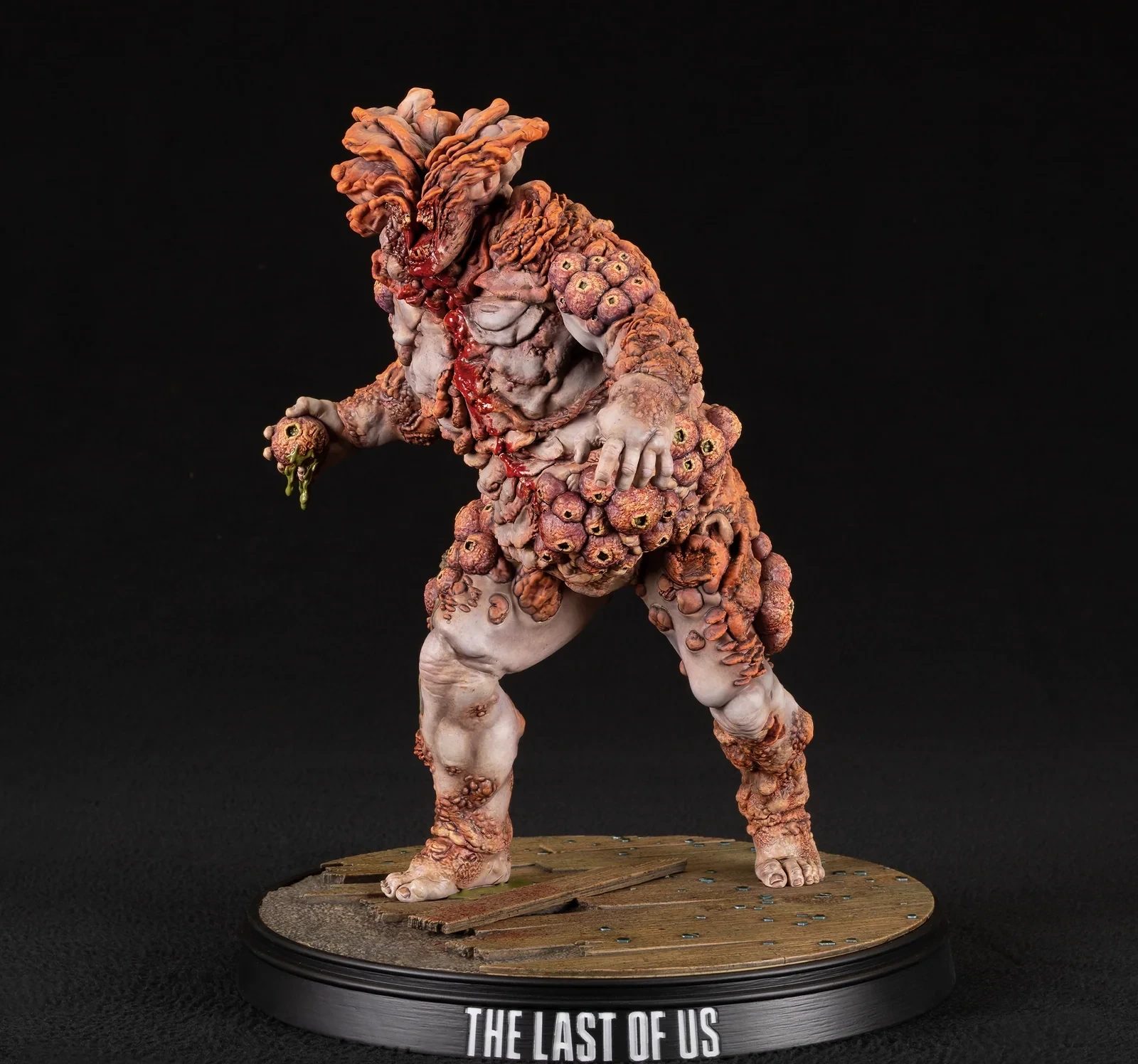 The Last of Us: Bloater Statue