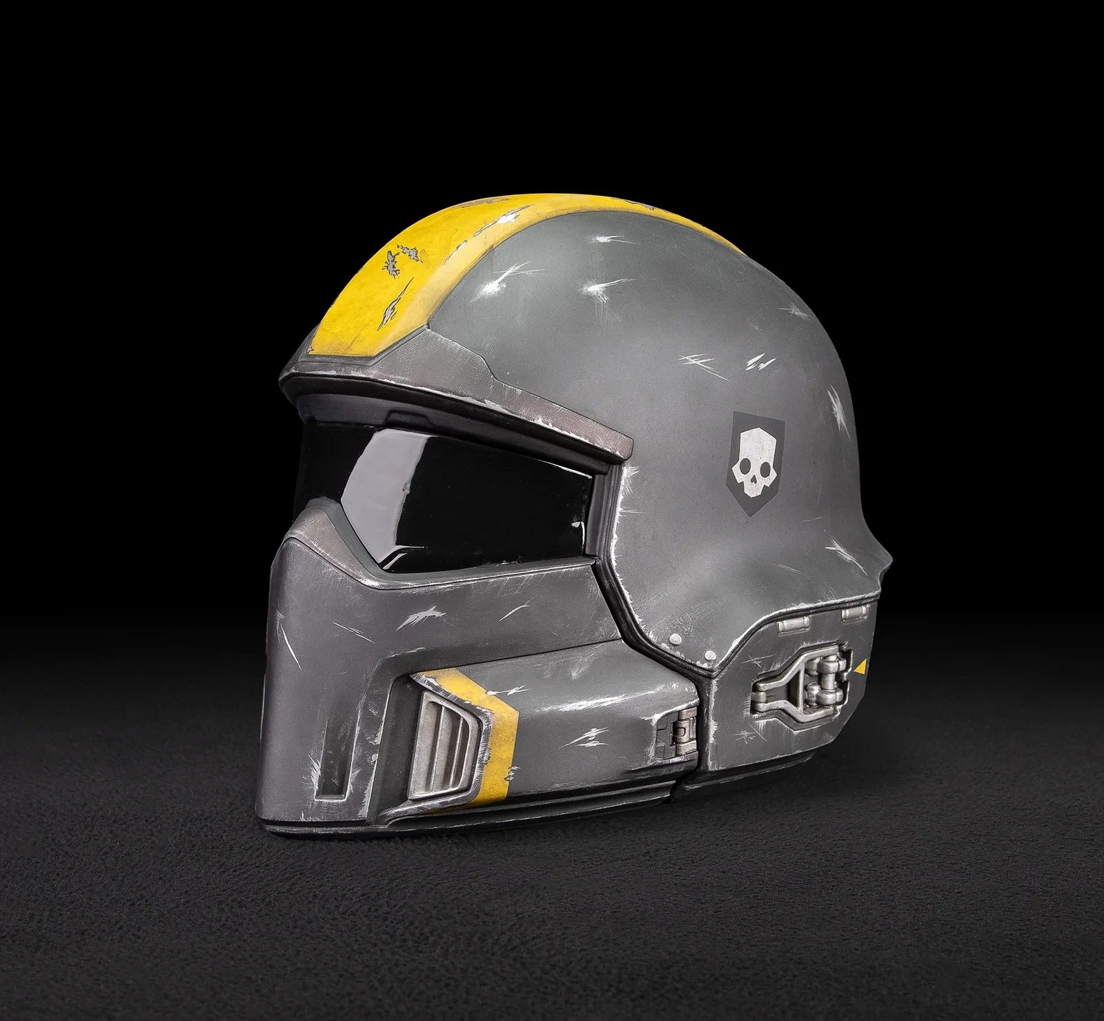Helldivers 2: B-01 Tactical Helmet 1:1 Scale Replica - Battle Damaged Edition