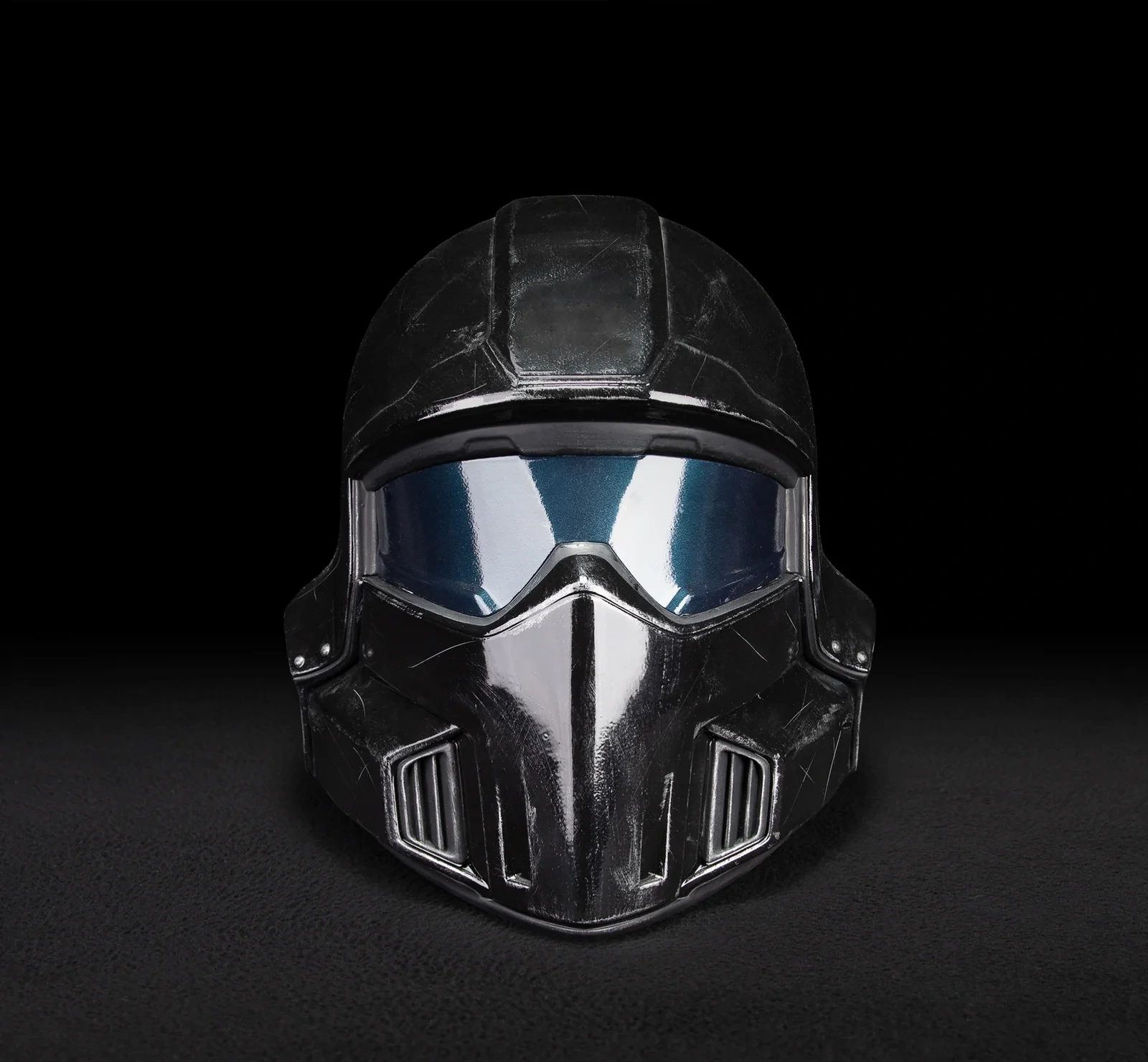 Helldivers 2: B-22 Model Citizen Helmet 1:1 Scale Replica