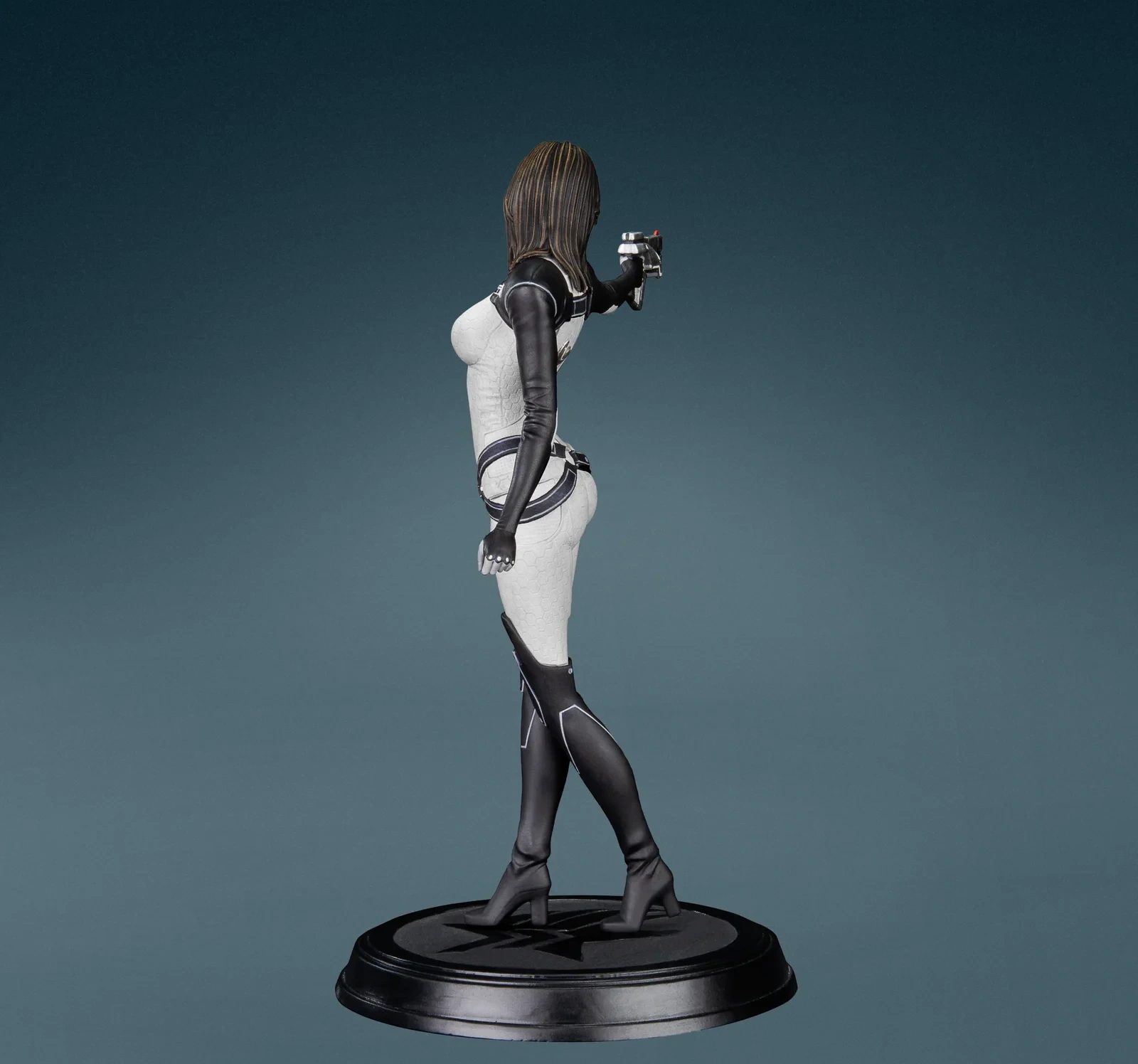 Mass Effect: Miranda Lawson Figure