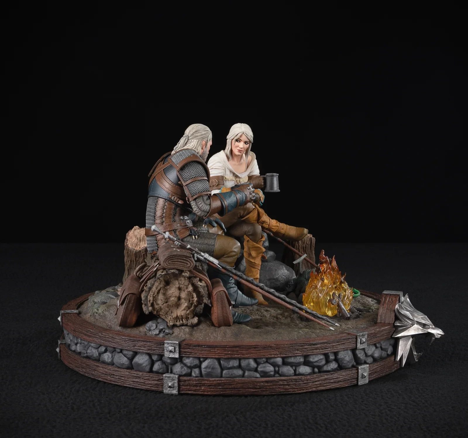 The Witcher: Geralt and Ciri Fireside Premium Statue