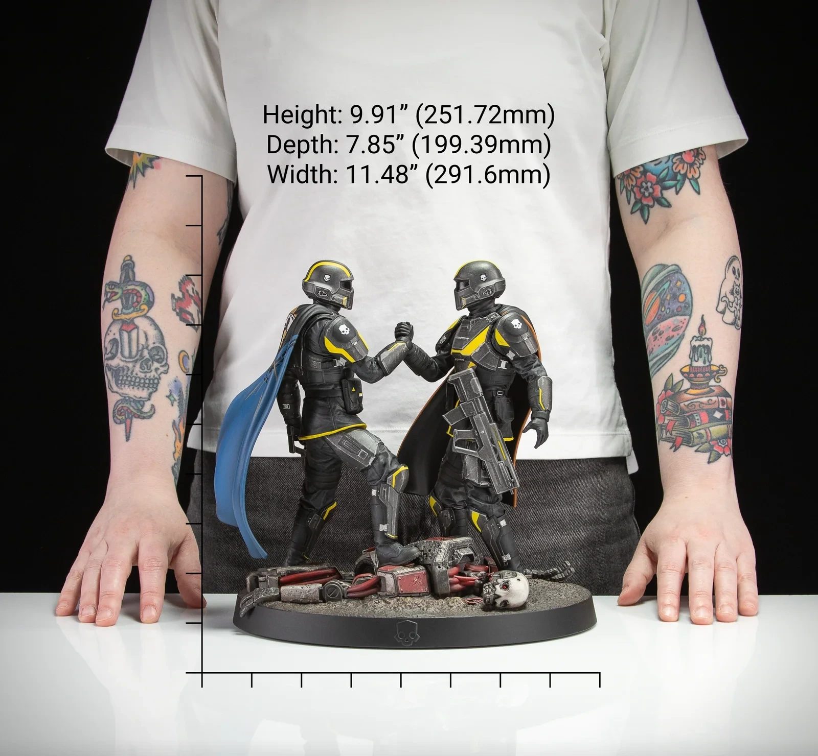 Helldivers 2: Protectors of Democracy Premium Statue